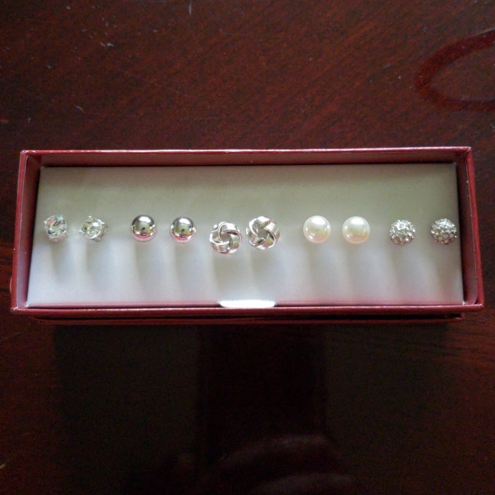 Earrings set - Picture 2 of 6